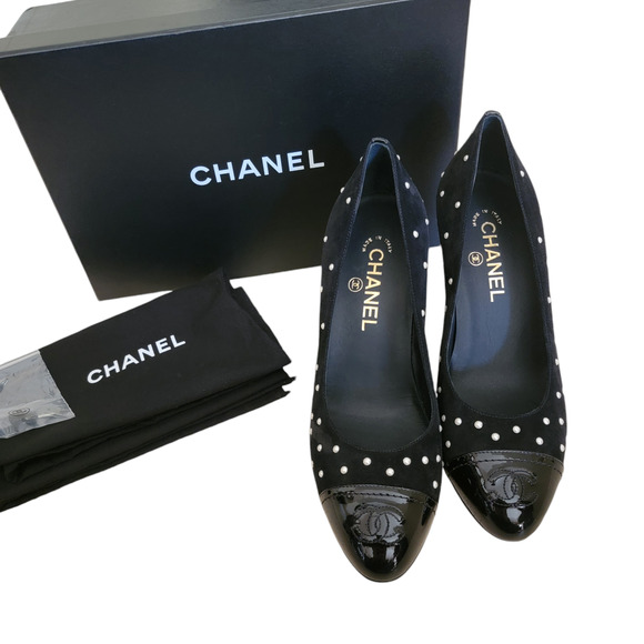 Chanel Black Suede Leather CC Logo Cap Toe High Heels Pearl Pumps 8 38.5 G33423 - Picture 3 of 14